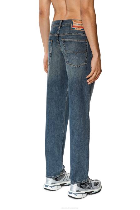 Diesel Männer Mittelblau Tapered Jeans 2023 D-Finitive 09F74 Bekleidung 8608341